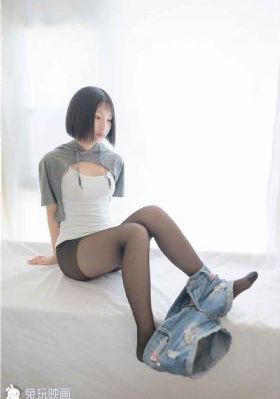 美丽小蜜桃4中英文字_高清在线手机播放