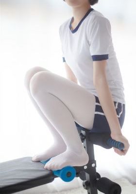 18伊人_HD日韩免费观看