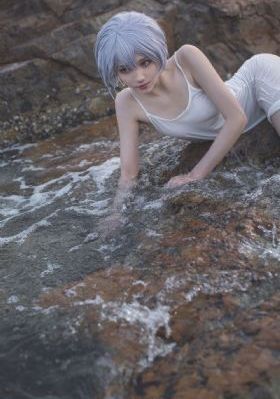 图书馆的女朋友[爱心]_电影在线观看免费